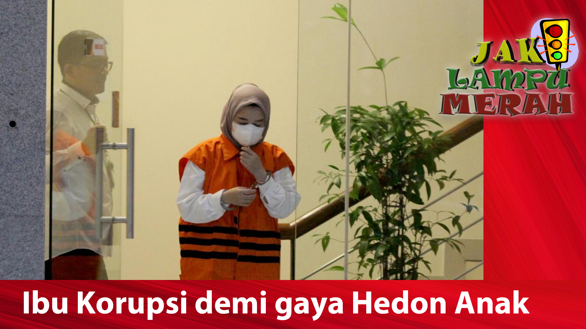 Gaya Hedon Nadya Rovin